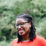 smiling woman at daytime